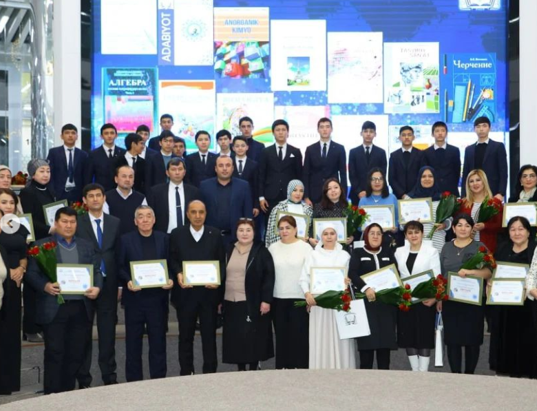 Read more about the article Tanlov va buyurtma asosida yaratilgan 18 ta fandan 38 nomdagi darsliklar mualliflari