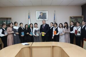 Read more about the article  “Andisha va g’urur” romani asosida ingliz tilidagi kitobxonlik kechasi  bo’lib o’tdi. 