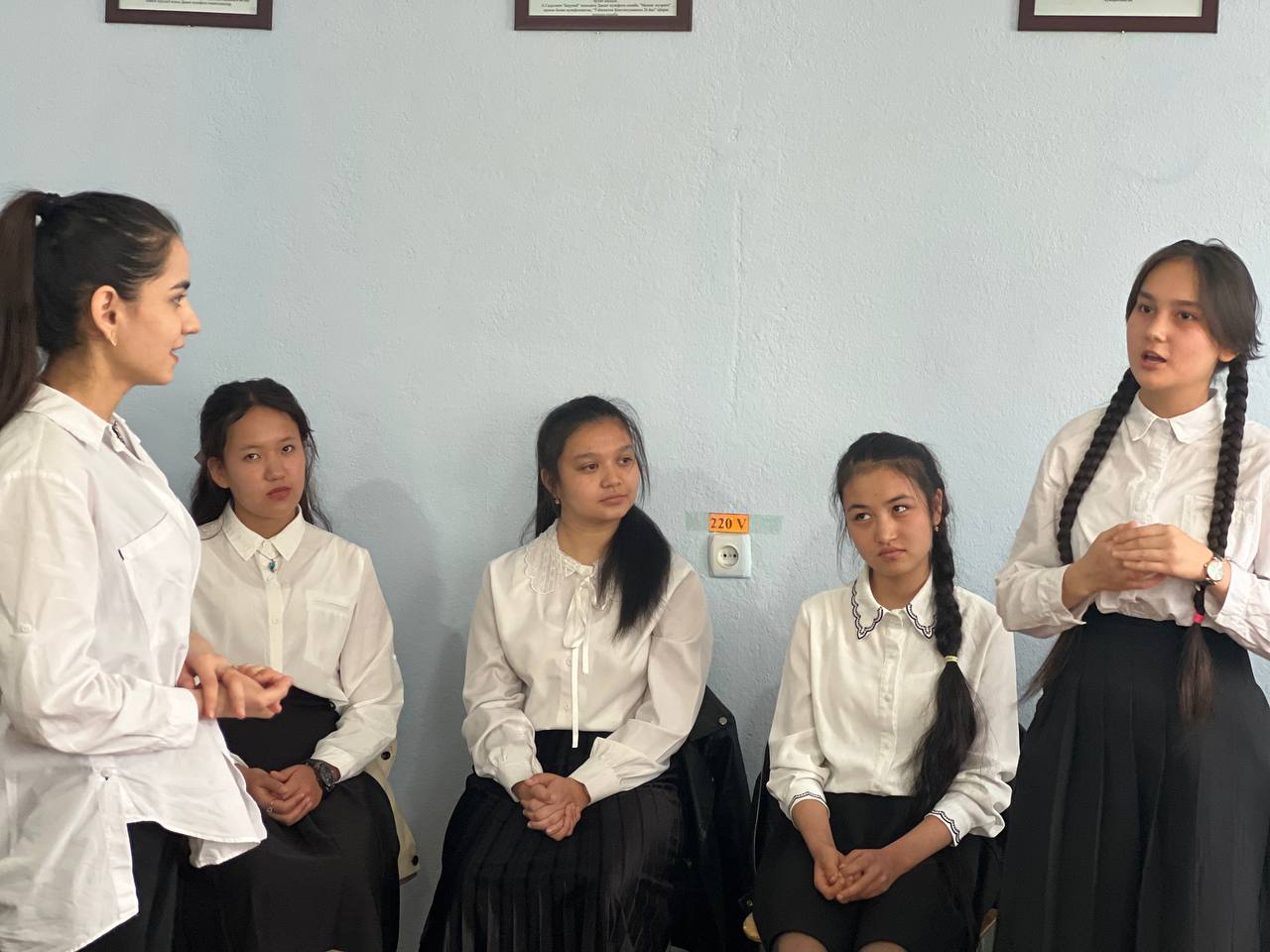 Read more about the article Nizomiy nomidagi Toshkent davlat pedagogika universiteti akademik litseyida o’quvchilar bilan psixologik mashg’ulot o’tkazildi