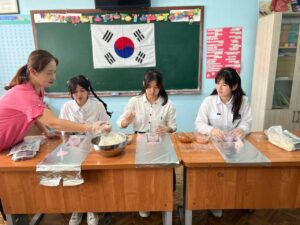 Read more about the article Nizomiy nomidagi Toshkent davlat pedagogika universiteti akademik litseyida  “Koreya taomlari” mavzusida  ochiq dars oʻtkazildi