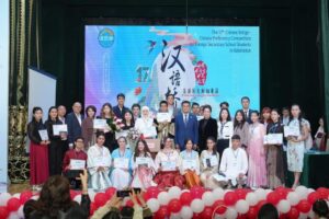 Read more about the article Nizomiy nomidagi Toshkent davlat pedagogika universiteti  akademik litsey o‘quvchilari “Xitoy ko‘prigi” xalqaro xitoy tili tanlovida ishtirok etishdi