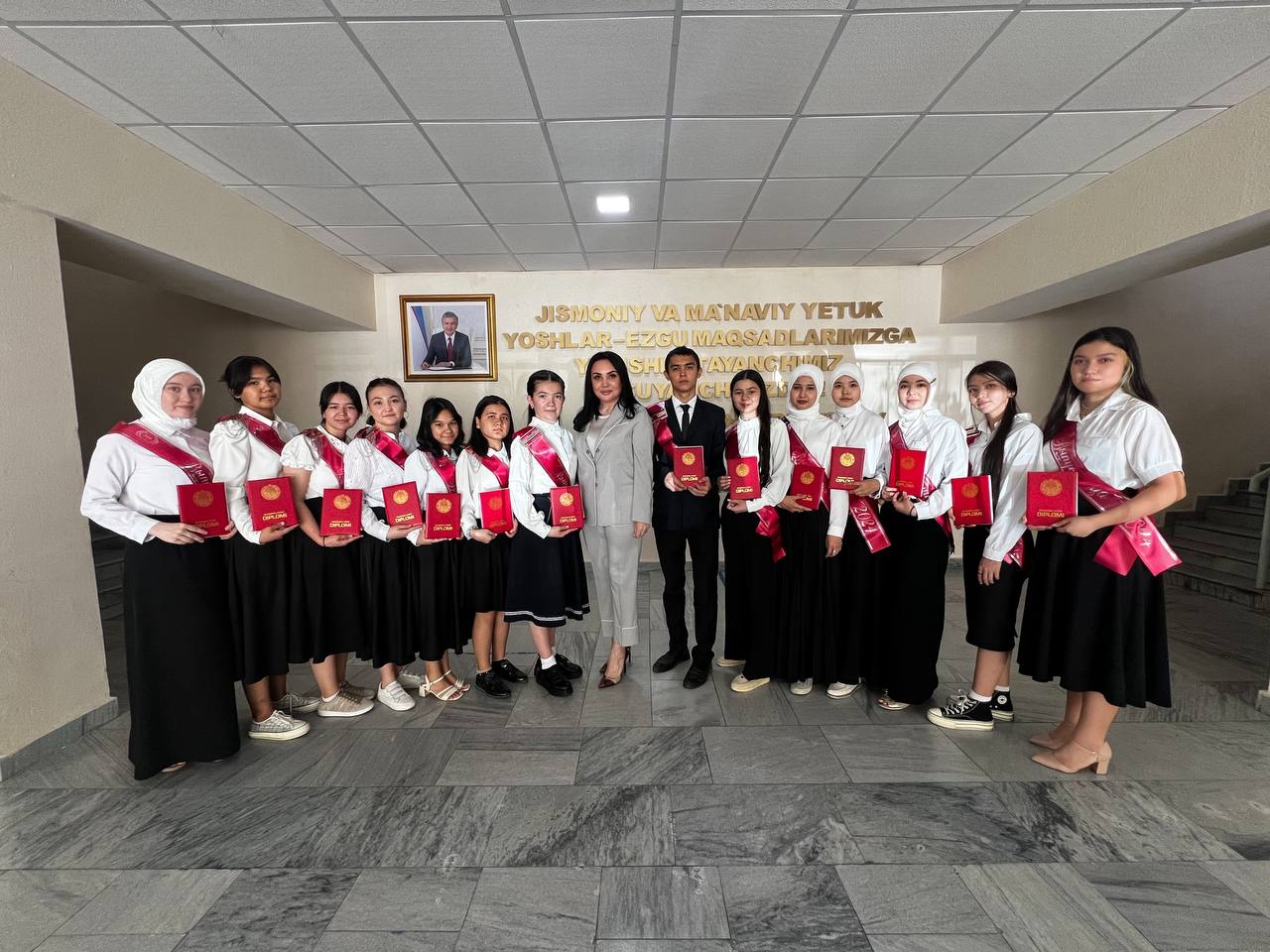 Read more about the article Nizomiy nomidagi Toshkent  davlat pedagogika universiteti akademik litseyida  bitiruvchilarga diplom topshirish marosimi  o‘tkazildi.