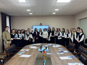 Read more about the article Русский дом в Ташкенте провёл первый урок финансовой безопасности для учащихся академического лицея при Ташкентском государственном педагогическом университете им. Низами.