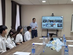 Read more about the article Nanjing Communications Institute of Technology vakillari — doktor Jiang Jun hamda doktor Mai Yiyang litseyimiz mehmoni bo‘lishdi.